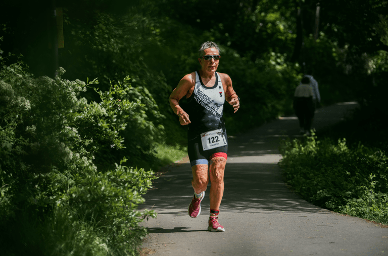 Ein Athlet vom WSV 21 beim Triathlon am Tankumsee