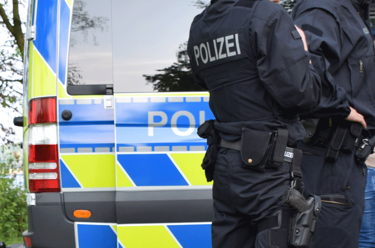 Die Polizei Niedersachsen ermittelt schon wieder in den eigenen Reihen. Wieder stehen Vorwürfe von Verfassungsfeindlichkeit im Raum.