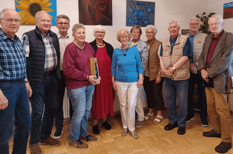 Die Arbeitsgemeinschaft SPD 60+ im Unterbezirk Wolfenbüttel hat sich bei ihrem jüngsten Treffen mit den Reformen im deutschen Pflegesystem befasst. Mit dabei waren (v. l.): Carl-Siegfried Bottke, Bernd Söchtig, Carsten Kirsch, Sabine Resch-Hoppstock, Ute Busche, Ruth Naumann, Roswitha Börst, Marianne Söchtig, Harald Mittendorf, Werner Scholz und Dieter Kronenber. Foto: SPD-Unterbezirk Wolfenbüttel