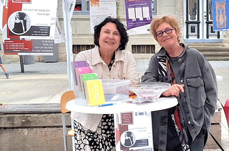 Die Aachener Fotografin Rosa Engel stellt ab Mitte September in Königslutter aus. Ihre Werke drehen sich um weibliche Wut.