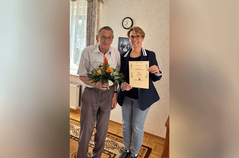 Lange Jahre war er als Kellner verschiedener Gasthäuser in und um Schöppenstedt bekannt. Nun feierte er seinen runden Geburtstag.