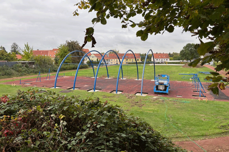 Der MTV Schöningen hat auf seinem Gelände bald ein Tragluftdach. Das soll Sportler vor Regen und Sonne schützen.