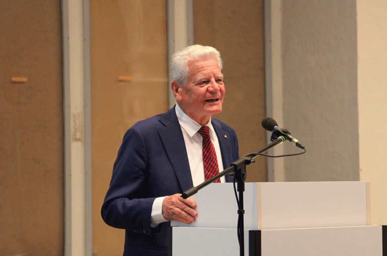In der vollbesetzten Aula des Juleums in Helmstedt sprach der ehemalige Bundespräsident Joachim Gauck über sein neu erschienenes Buch.