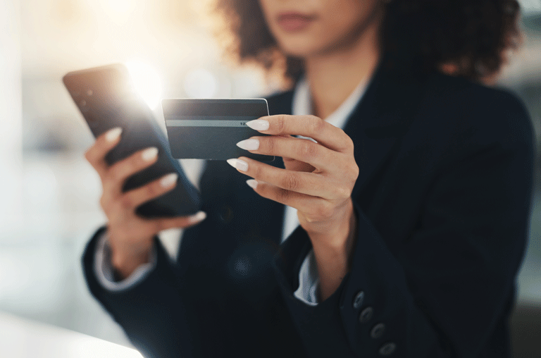 Eine Cremlingerin ist auf einen angeblichen Bankmitarbeiter hereingefallen. Laut dem Betrüger musste sie ihr digitales Konto aktualisieren.