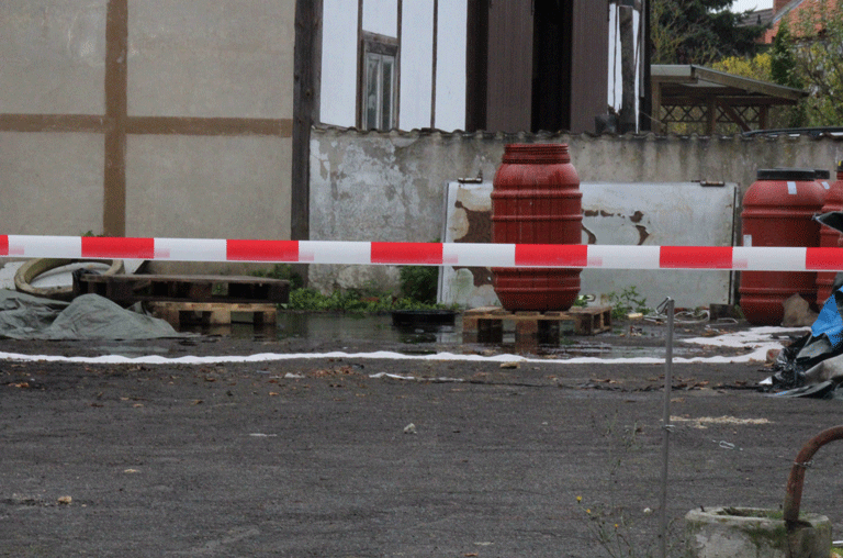 Nach dem Fund der Fässer voller Abfälle aus einer Drogenküche in Schöppenstedt, haben die Chemikalien einen weiteren Großeinsatz ausgelöst.