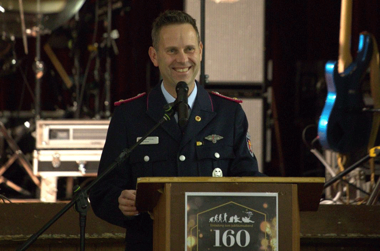 Die Schöninger Feuerwehr feierte mit einem Ball den Abschluss des Jubiläumsjahres 2025. Mit vielen Gästen wurde getanzt und zurück geschaut.