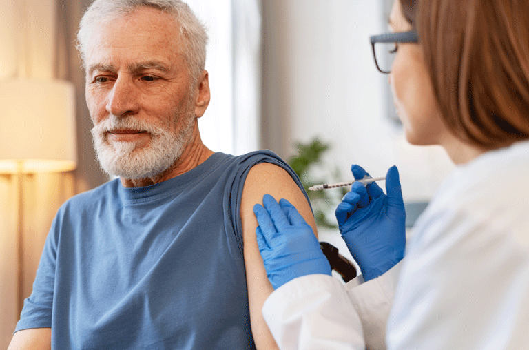 Der Landkreis Wolfenbüttel lädt am Freitag, den 21. November 2025, zu einer weiteren Walk-In-Impfaktion in Schladen ein.