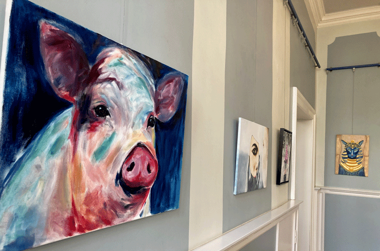 Die diesjährige Werkschau der Kunstkurse der Volkshochschule im Bildungszentrum Landkreis Wolfenbüttel wurde eröffnet.