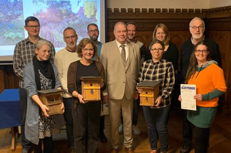 Anfang des Jahres hatte die Stadt Helmstedt zum Gartenwettbewerb „Insektenfreundlicher Garten“ aufgerufen. Die Gewinner wurden nun geehrt.