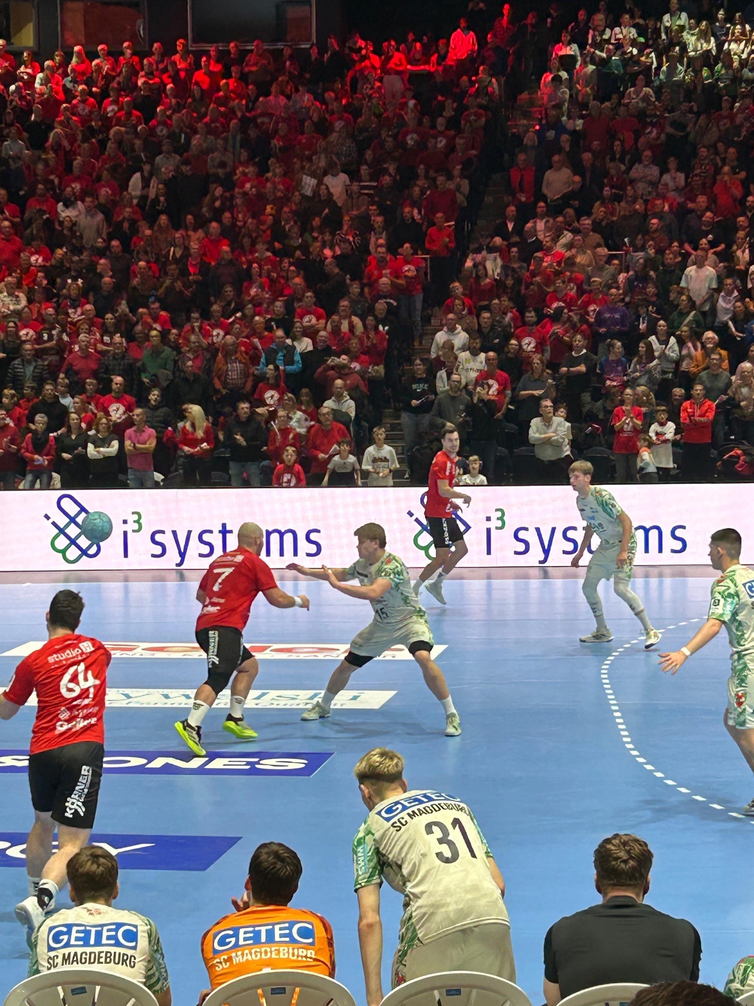 Der MTV Braunschweig gewann gegen seine Gäste vom SC Magdeburg. Das Spiel wurde vor über 4.000 Gästen in der VW-Halle.